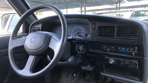 Imagen 11 de 11 de Toyota Hilux 4x2 Dx 3.0 D Año 2004 Color Gris - Tute Cars W