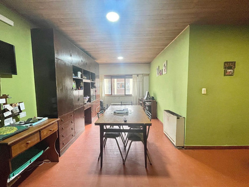 Venta Departamento 4 Ambientes - Las Lilas -