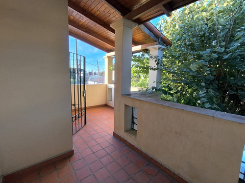 Alto Alberdi - Casa En Venta - 5 Dormitorios
