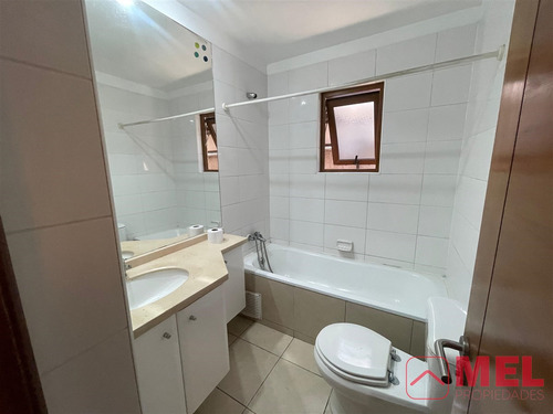 Casa En Venta De 4 Dorm. En Colina