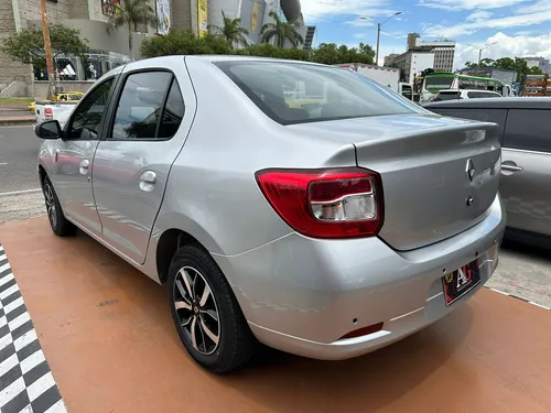 Renault Logan INTENS 1.6 AT