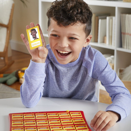 Juego De Mesa Hasbro Gaming Adivina Quién?