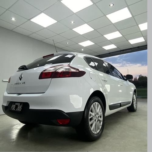 Renault Mégane III 1.6 Ph2 Luxe Pack 111cv