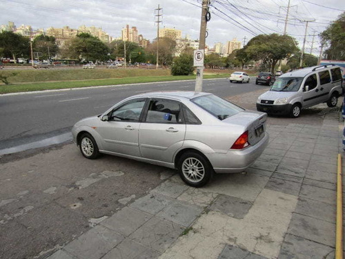 Imagem 4 de 10 de Ford Focus Ghia 2.0lfc