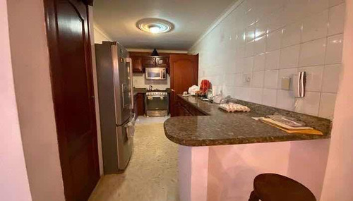 Vendo Apartamento De 3 Habitaciones En Las Praderas