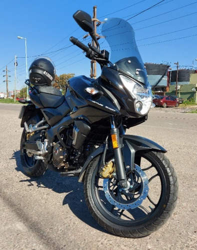 Bajaj Rouser As 200 Rouser As 200
