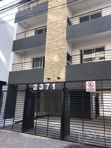 Alquiler De Cochera Cubierta Privada En San Martin Centro