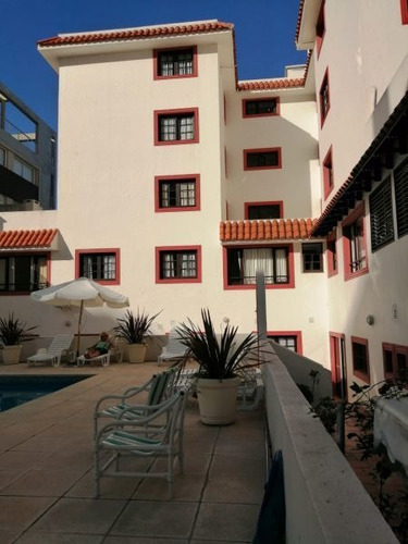 Venta De Apartamento 1 Dormitorio Península, Punta Del Este
