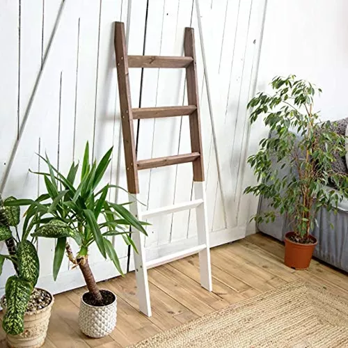 Escalera de manta de madera rústica // estante de escalera de