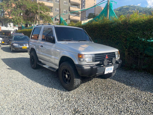 Mitsubishi Montero 2006