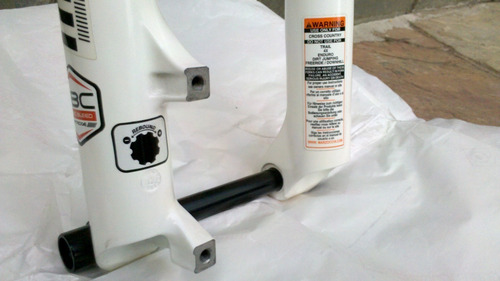 Suspensão Aro 29 Marzocchi M320 Branca 100mm Trava Guidon