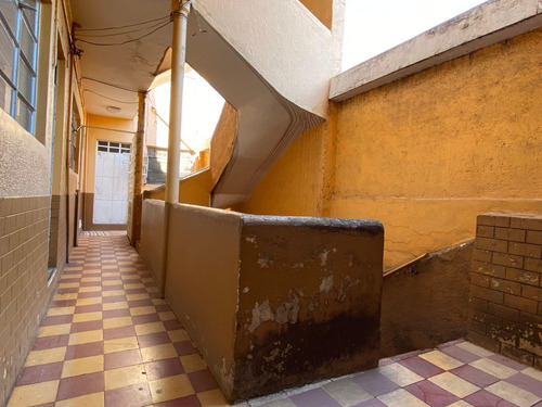 Edificio Comercial En Venta En Moctezuma 1a.sección