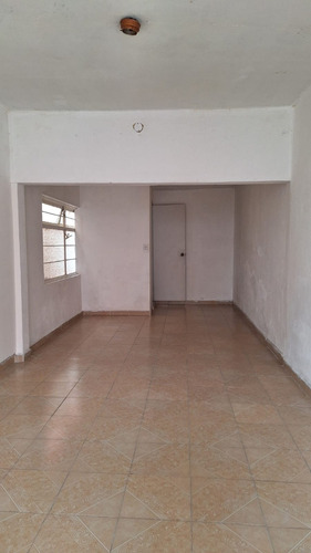 Local Comercial En Renta, Excelente Ubicacion, Muy Buen Precio