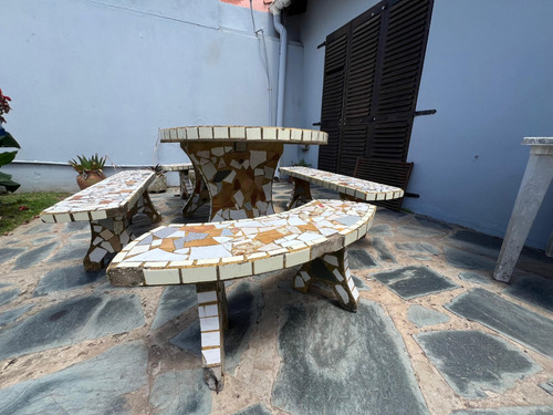 Casa Sobre Esquina (barrio Los Sauces)