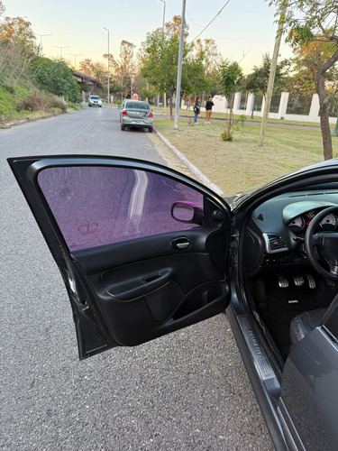 Peugeot 207 1.6 Feline 106cv