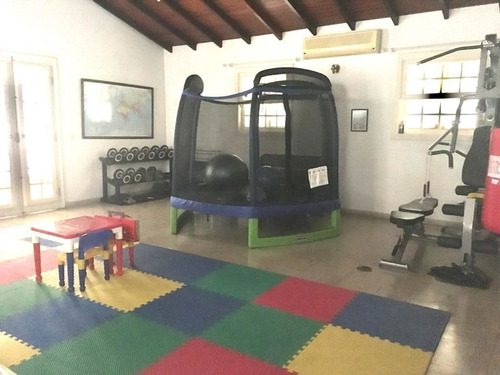 Imagem 15 de 21 de Casa À Venda No Tamboré 01 Com 4 Suítes - Cnc1500