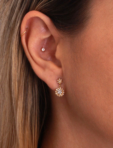 Brinco Flor Com Diamantes Em Ouro 18k