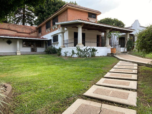 Comercial En Esquina Con Frente A La Avenida San Diego - Roq-825-cs