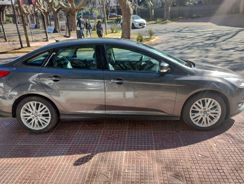 Imagen 5 de 17 de Ford Focus Se Plus At 4ptas 2016 Usado Gris
