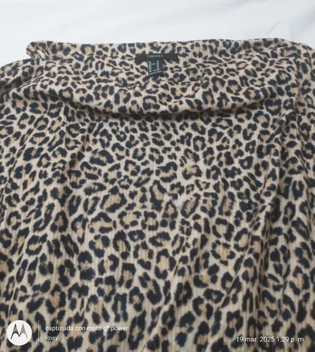 Blusa De Tela De Tigre Forever 21