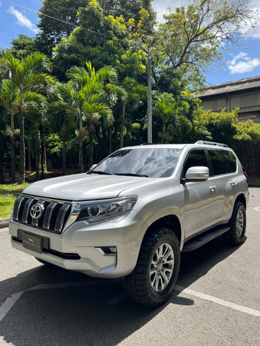 Toyota Prado Txl 2011 Gasolina B+2 