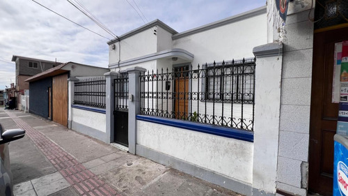 Casa Ubicada En Sector Centro De Antofagasta