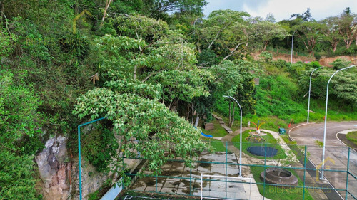 Terreno En Venta Zona Plaza Monte Magno Xalapa Veracruz, Ubicado En El Fraccionamiento La Cúspide Residencial Nueva Etapa.