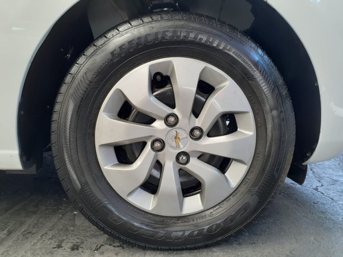 Imagem 7 de 8 de Chevrolet Onix Lt 1.0 Manual Flex 4 Portas