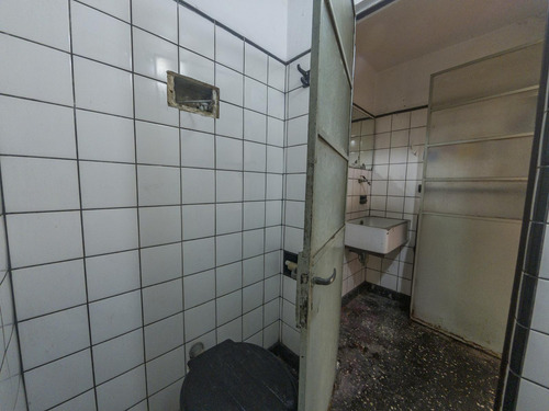 Casa 3 Amb, Lote 8,66 X 18 M En Devoto (nazarre Al 5200)