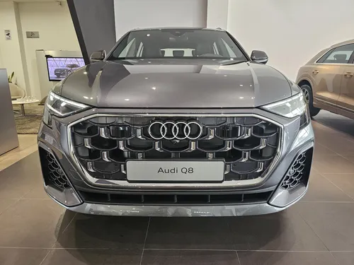 Audi Q8 S Line