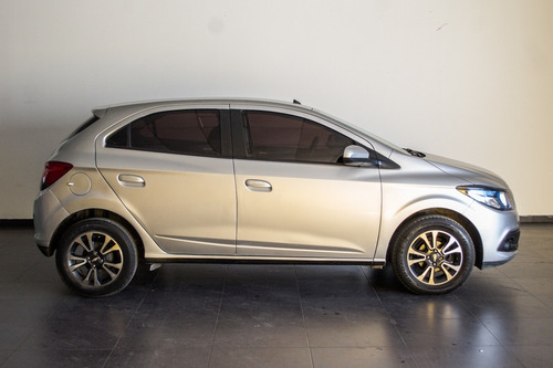 Imagen 7 de 19 de Chevrolet Onix 1.4 Ltz Mt 98cv 2015 Onv