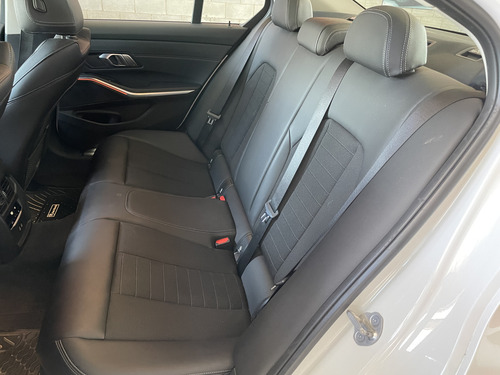 BMW Serie 3 3.0 330i Sedan Sport Line 252cv