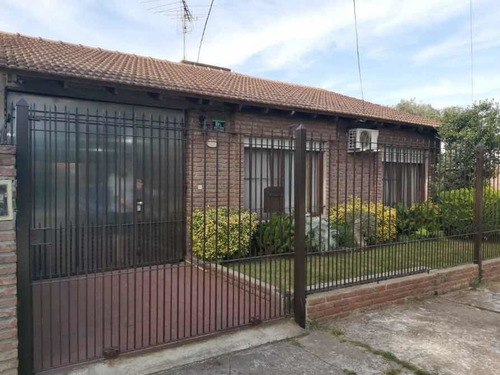 Imagen 1 de 13 de Excelente Propiedad A Solo 800 Mts Estacion Llavallol