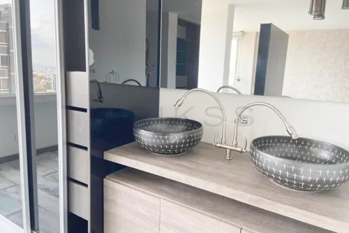Apartamento En Arriendo En Los Rosales. Cod A3403