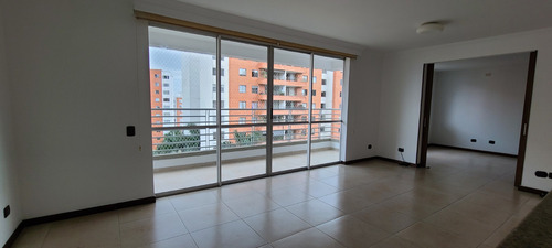 Venta Apartamento De 155mt2 En La Flora, Norte De Cali 10248. 