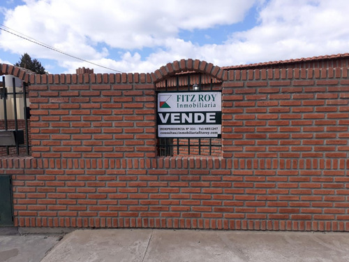 Venta Casa 4 Amb, 670m2, BÂș 26 De Junio, Caleta Olivia