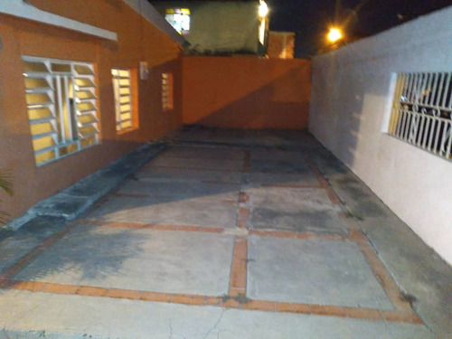 Casa En Urb. Naranjillo Cod. Indic-1735