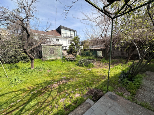 Oportunidad Para Remodelar. Una Ubicación Inmejorable.
