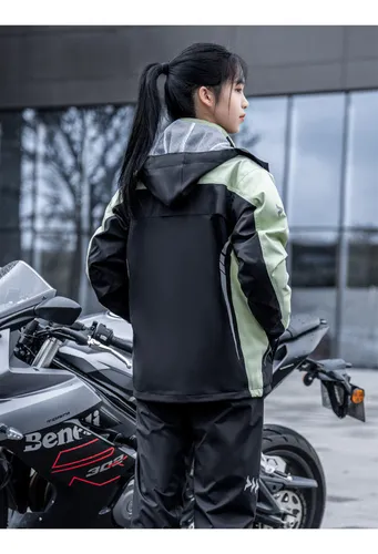 Ropa y accesorios para motociclistas sale
