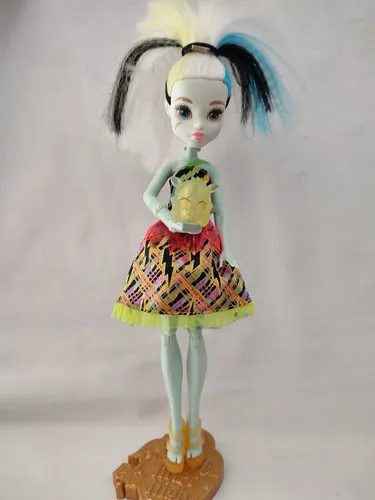 Monster high deals dolls electrified