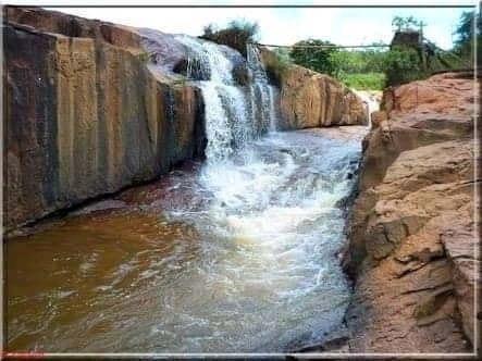 Imagem 2 de 10 de Linda Chácara Em Desterro De Entre Rios Mg