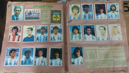 Rematando 2 Albunes De Italia 90 Uno Lleno Otro Sin Maradona