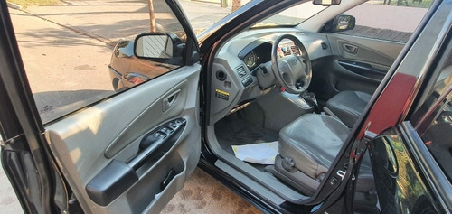 Imagem 9 de 11 de Hyundai Tucson 2010 2.7 Gls 4x4 Aut. 5p
