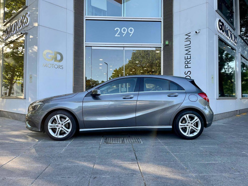 Imagen 9 de 25 de Mercedes-benz Clase A 1.6 A 200 Urban Be 156cv