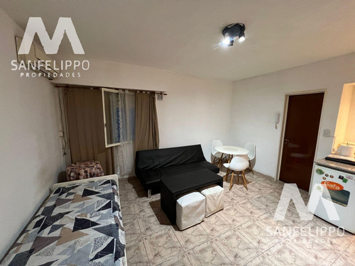 Departamento Alquiler En Av. Corrientes Al 1600 - San Nicolas