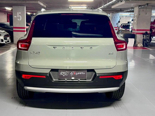 Volvo XC40 HIBRIDO B4 PLUS 2.0