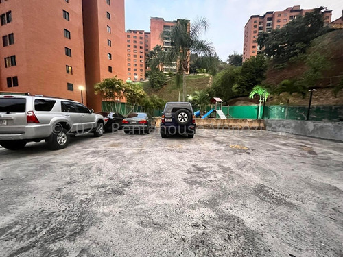 Amplio Apartamento En Colinas De La Tahona! #25-14016 Ricardo Rah