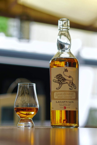 Whisky Lagavulin 9 Años Games Of Thrones 700ml En Estuche