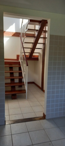Casa De 3 Quartos E 5 Banheiros