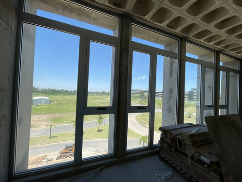 Parque Empresarial Aeropuerto. Oficinas En Alquiler De 50 M2 Y 60 M2. A Estrenar!